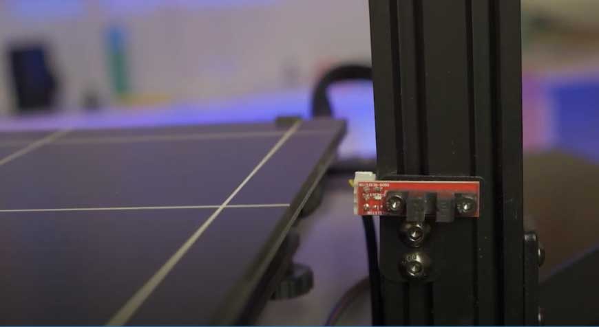 У Anycubic Chiron присутствует парковка "Z-оси" при помощи двух концевиков. Купить 3д принтере в Украине