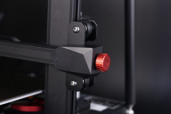 Creality CR-10 Smart Pro Присутствуют вмонтированные и интегрированные натяжители ремня.