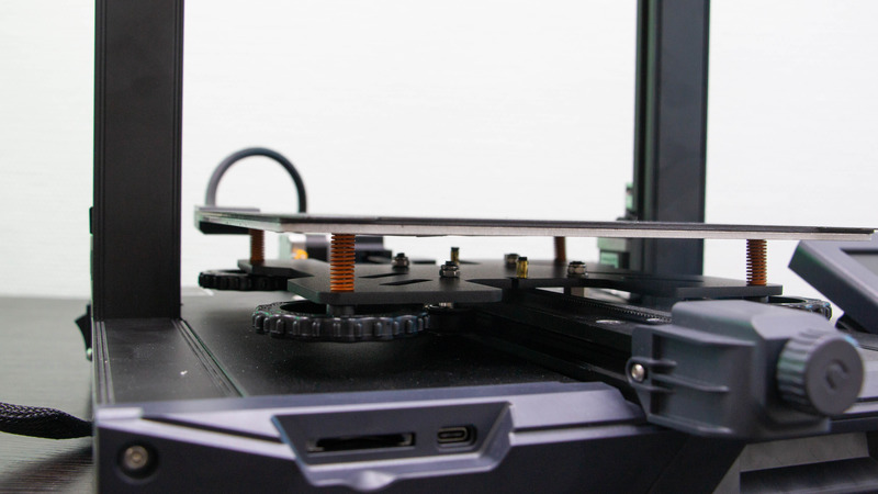 Добавлен лист из пружинистой стали к рабочей платформе на Creality Ender 3 S1