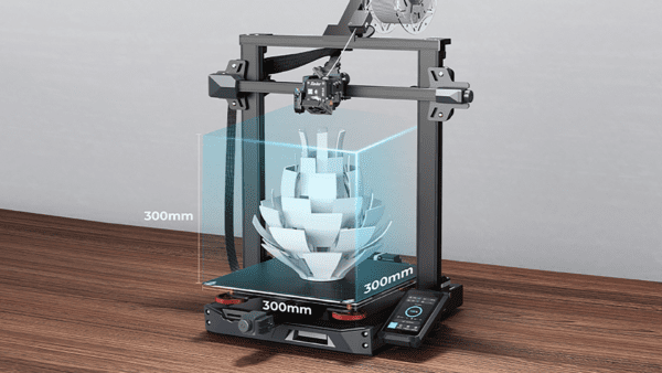 Creality Ender 3 S1 Plus имеет область построения, которая составляет 300*300*300 мм. 