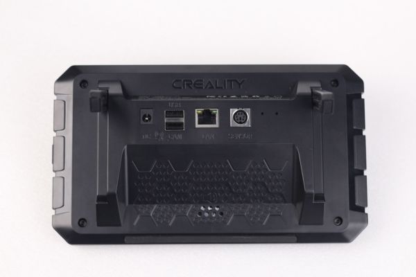 Creality Sonic Pad (Klipper) на задней части корпуса располагаются разъёмы USB-A-2шт, RJ-разьем-1шт, специализированный разъем, чтобы подключить ADXL-датчик.